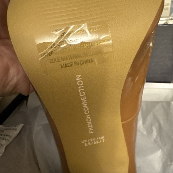 French Connection Patent Faux Leather Pumps US Size 8.5 - Picture 9 of 11
